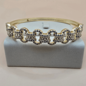 BRACELETE CRAVEJADO LUXO
