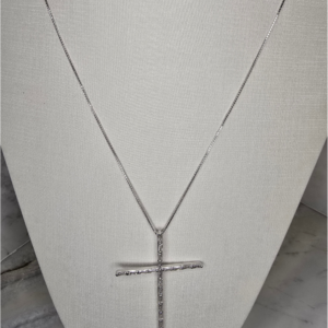 Gargantilha Cruz Banhada em Ródio Branco