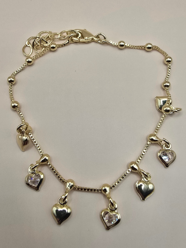 Pulseira com Corações em Zircônia – Banhada a Ouro