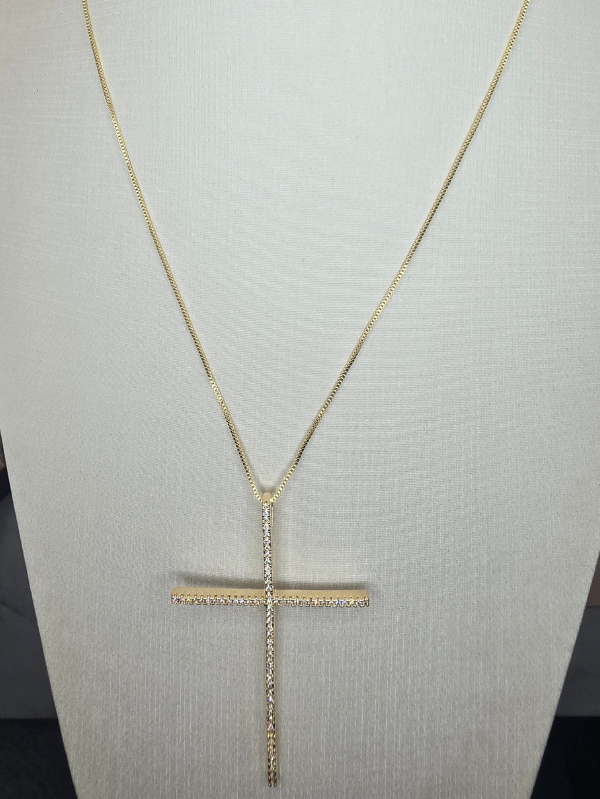 Gargantilha Cruz Palito Cravejada – Banhada a Ouro 18K