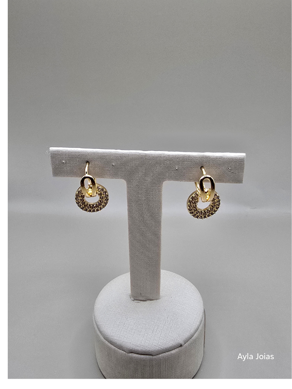 Brinco Cravejado Balanço Redondo – Banhado a Ouro - Imagem 3