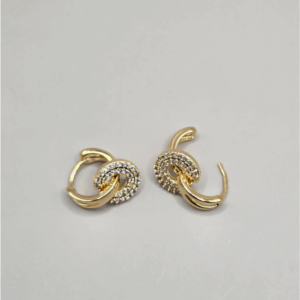 Brinco Cravejado Balanço Redondo – Banhado a Ouro