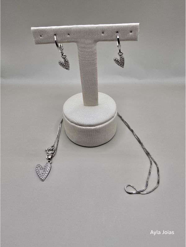 Conjunto Coração Esticadinho Cravejado – Banhado a Ródio (45 cm) - Imagem 3