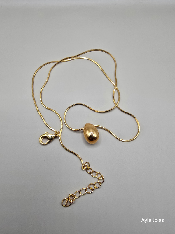 Colar Curto com Pingente Oval – Banhado a Ouro 18K - Imagem 4