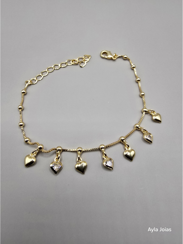 Pulseira com Corações em Zircônia