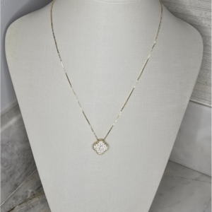 Conjunto Trevo Cravejado – Colar e Brincos Banhados a Ouro 18k