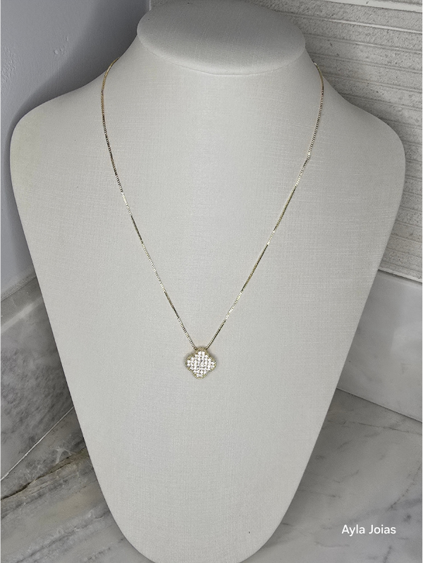 Conjunto Trevo Cravejado – Colar e Brincos Banhados a Ouro 18k