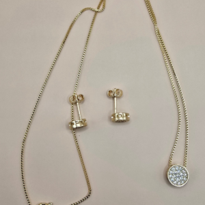 Conjunto Redondinho Cravejado                         .